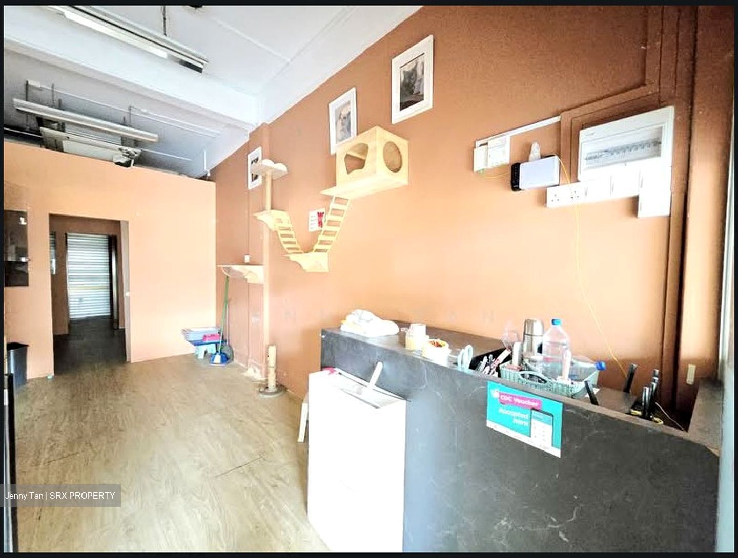 Changi Village (D17), Retail #563315711